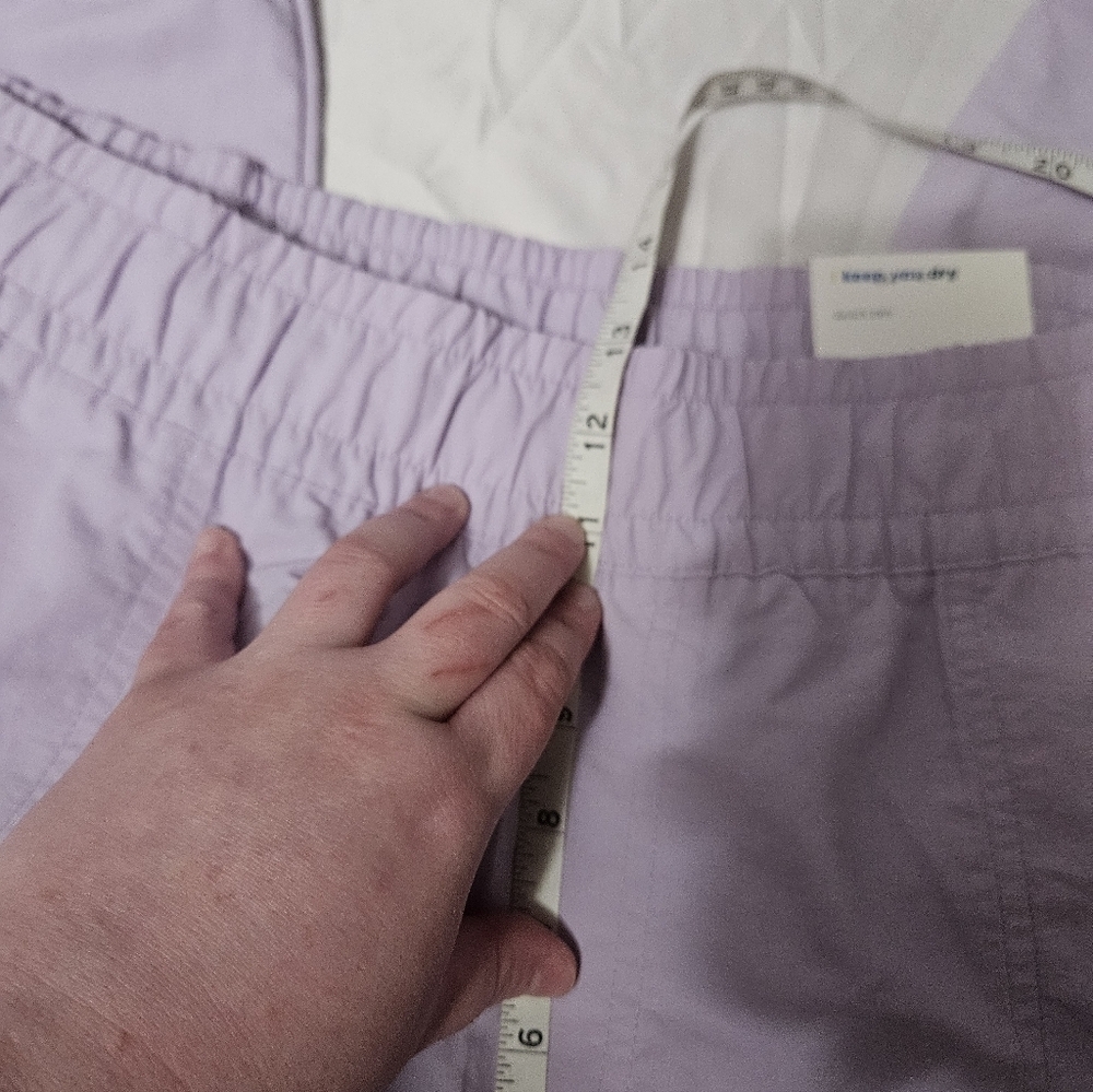 Old Navy NWT Ankle-Zip Cargo Joggers Womens Lavender Quick Dry Nylon! - Picture 7 of 9